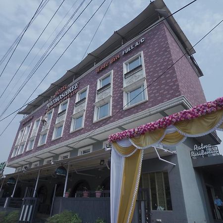 Hotel Mathoshree ターネー エクステリア 写真