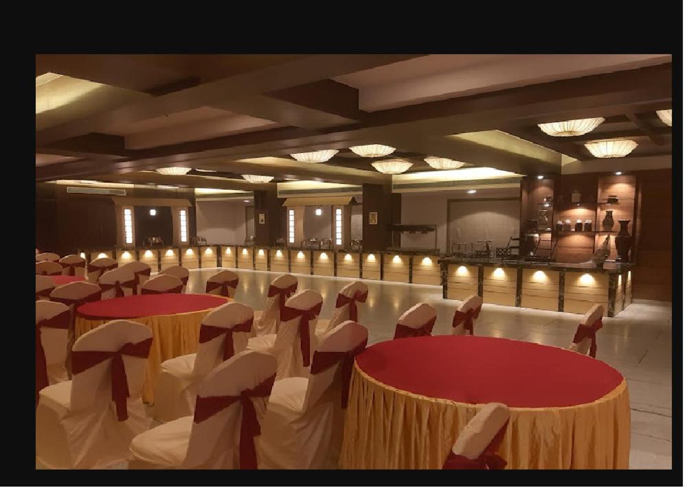 Hotel Mathoshree ターネー エクステリア 写真